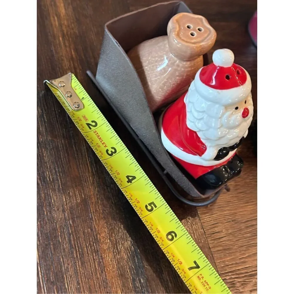 Assorted Christmas table decor